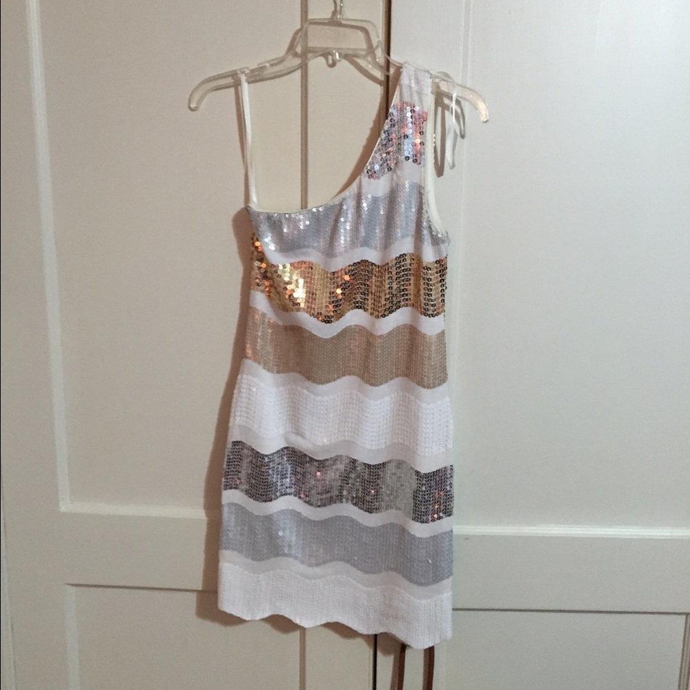 COPY - Sequin dress. White/Gold/silver